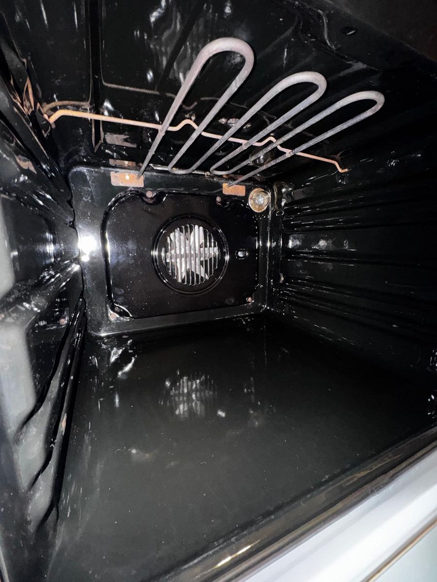 Oven interior after a Ready4Keys deep clean